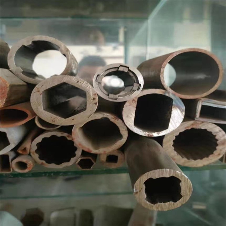 廠家直銷外方內(nèi)圓鋼管 外六內(nèi)圓異型鋼管 Q235異形管生產(chǎn)商 六角管 外圓內(nèi)方管