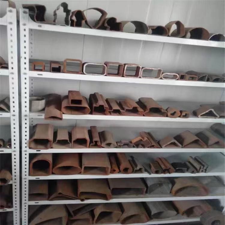 內(nèi)蒙古 異型管 鍍鋅裝飾管 鍍鋅平橢圓鋼管 異型冷拉型鋼