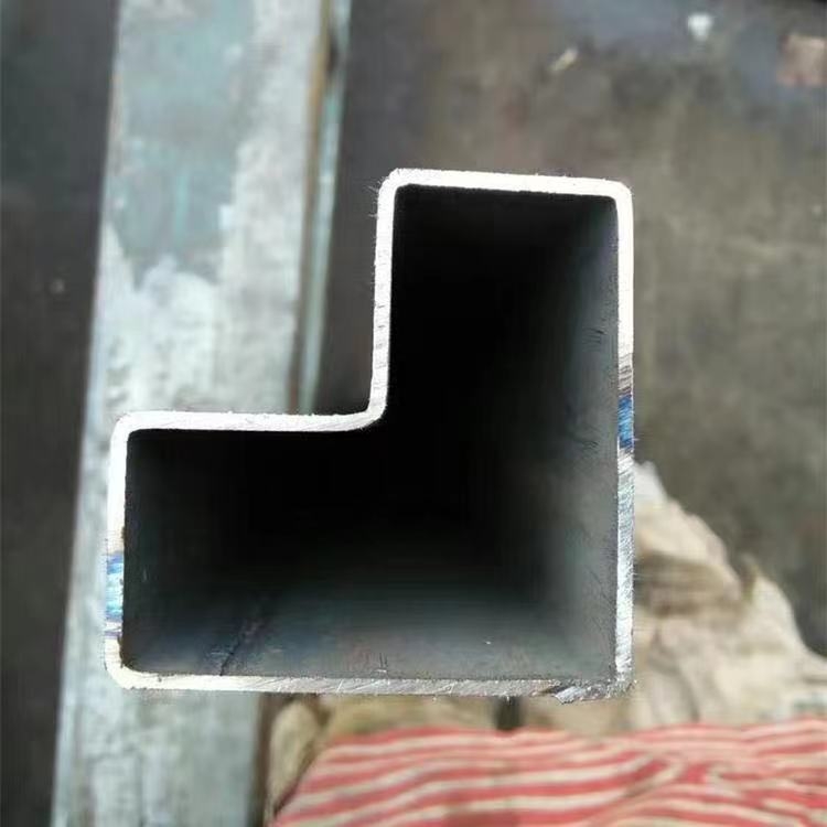 門窗異形管 壁爐裝飾型材 鐵藝紗窗管材 50鋼門框型材 擠壓型材廠家