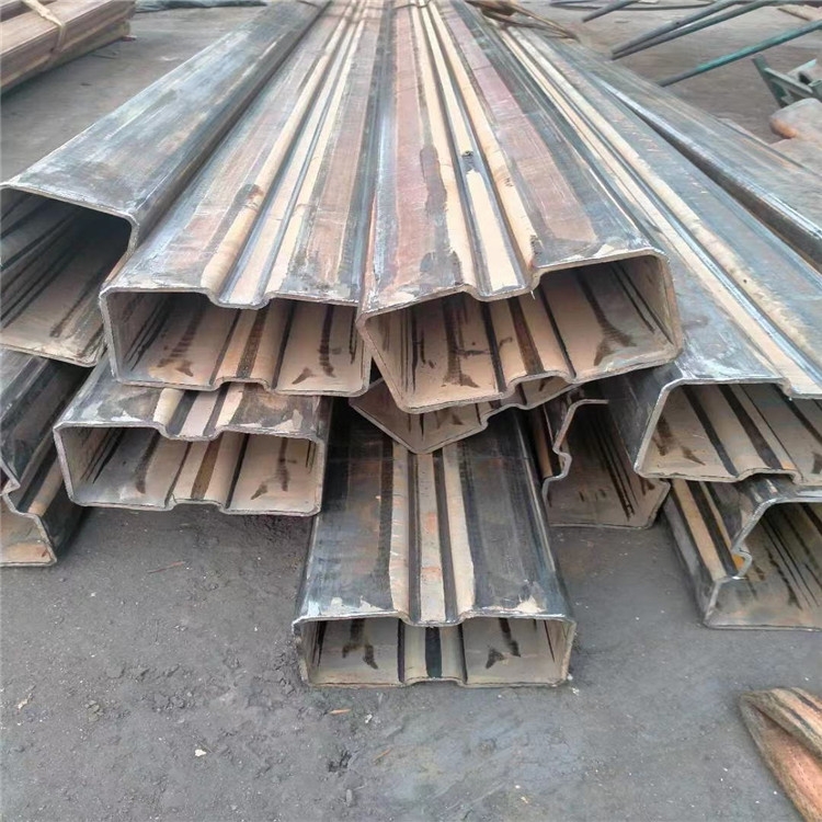 Q235冷拔異型管 護(hù)欄立柱異形鋼管 路燈桿用異型管定制 模具齊全