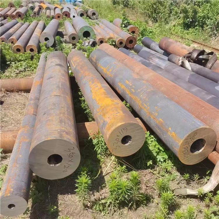 20# 45#無(wú)縫鋼管 鍍鋅無(wú)縫管 拉彎打孔 打砂噴漆加工